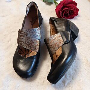 Portofino Made in Spain Leather Mary Jane Pumps Black Silver Gold Size 40 US 9.5